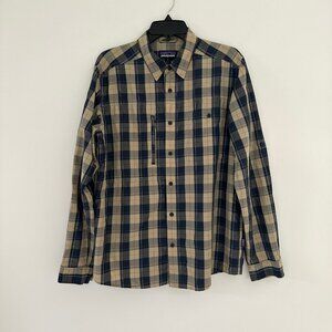 Patagonia Mens Long Sleeve Gallegos Shirt Size Medium Plaid Outdoor Hiking Tan